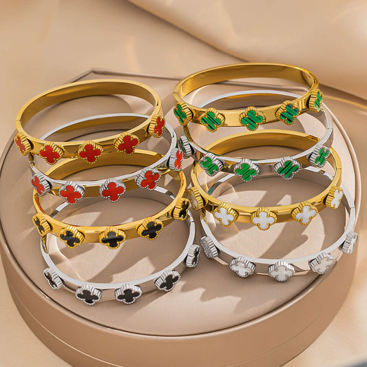 Wholesale High Quality Stainless Steel Fourleaf Clover Women's Bracelet With Goldplated Electroplating Treatment