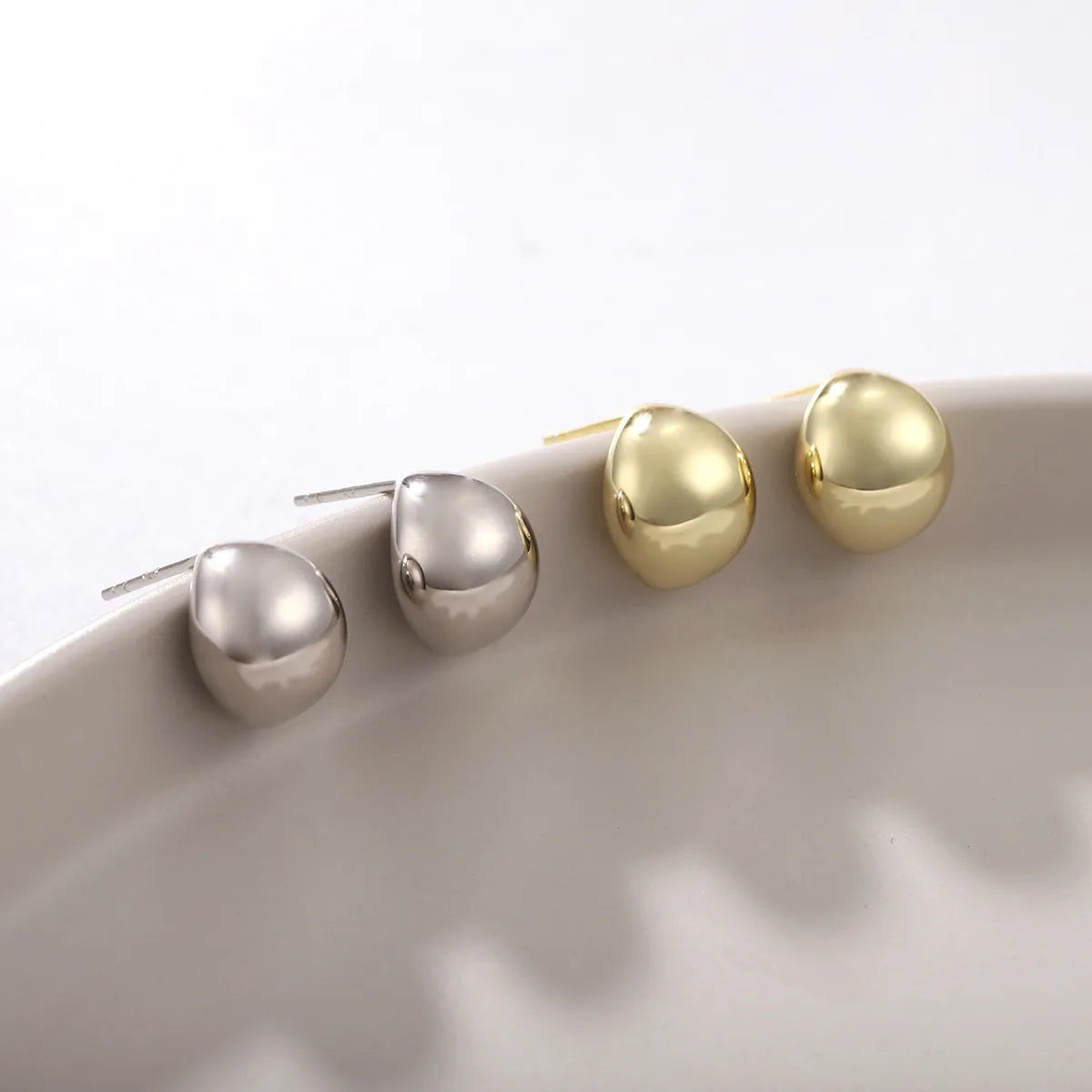 1 Pair 18K Gold Plated Sterling Silver Solid Color Ear Studs