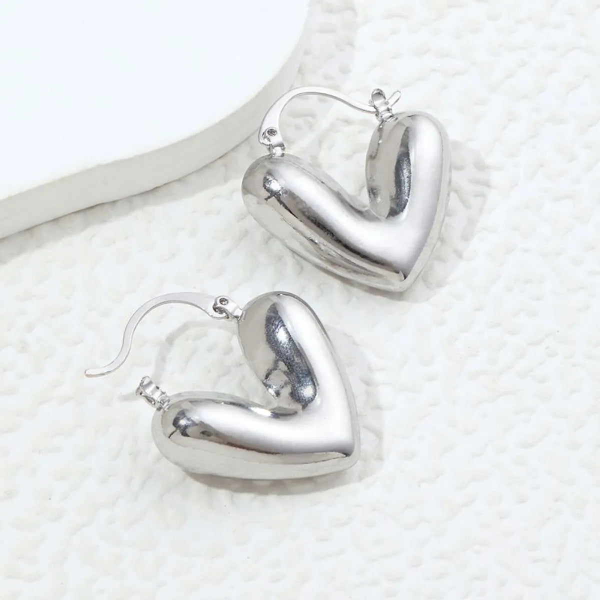 1 Pair Basic Classic Style V Shape Heart Shape Plating Copper 18k Gold Plated Earrings