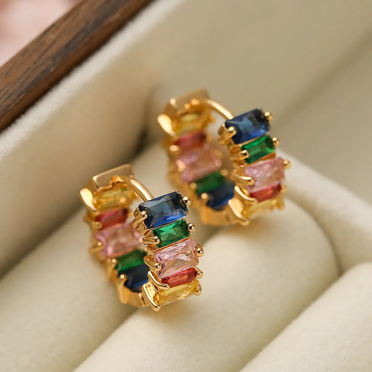 1 Pair Basic Commute Colorful Copper Plating Inlay Zircon 18k Gold Plated Hoop Earrings