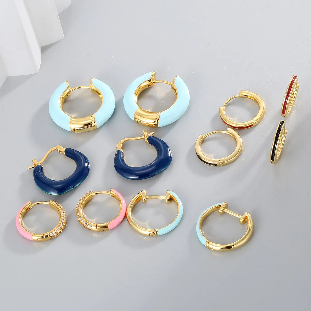 1 Pair Basic Modern Style Classic Style Circle Enamel Epoxy Inlay Brass Zircon 18K Gold Plated Hoop Earrings