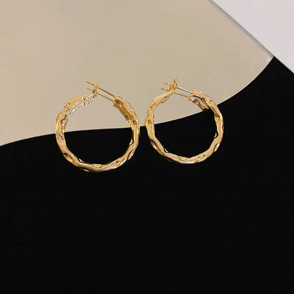 1 Pair Basic Modern Style Classic Style Geometric Round Plating Pleated Alloy Earrings