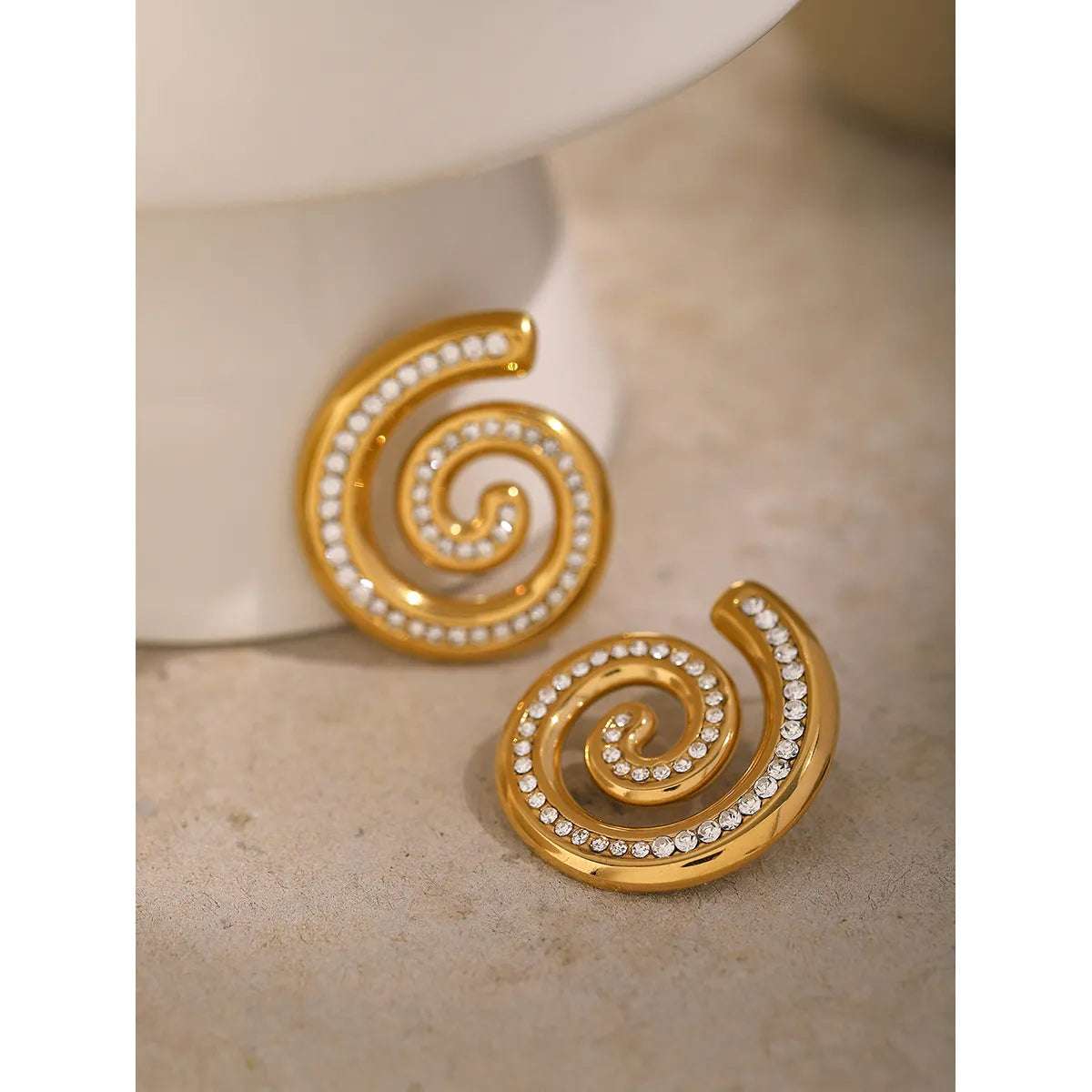 1 Pair Basic Modern Style Classic Style Spiral Plating Inlay 304 Stainless Steel Rhinestones 18K Gold Plated Ear Studs