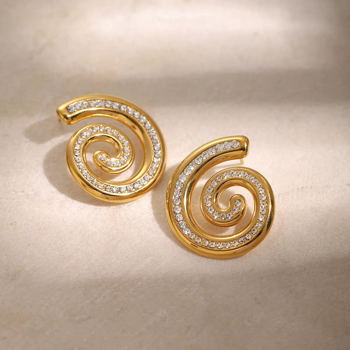 1 Pair Basic Modern Style Classic Style Spiral Plating Inlay 304 Stainless Steel Rhinestones 18K Gold Plated Ear Studs