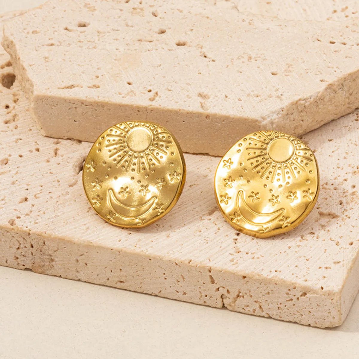 1 Pair Basic Modern Style Classic Style Sun Moon Heart Shape Plating 304 Stainless Steel 18K Gold Plated Ear Studs