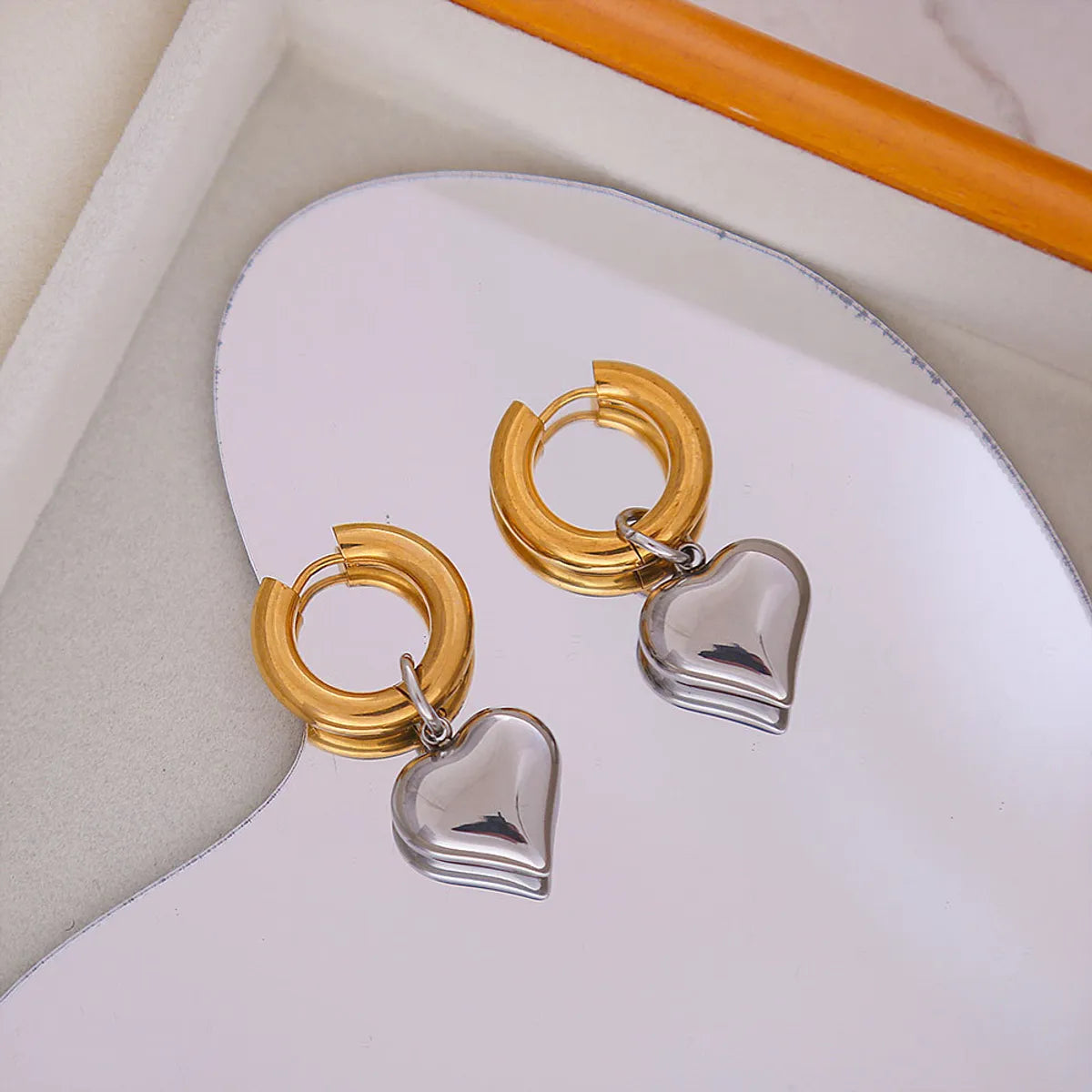 1 Pair Basic Modern Style Classic Style U Shape Heart Shape Plating Titanium Steel Drop Earrings