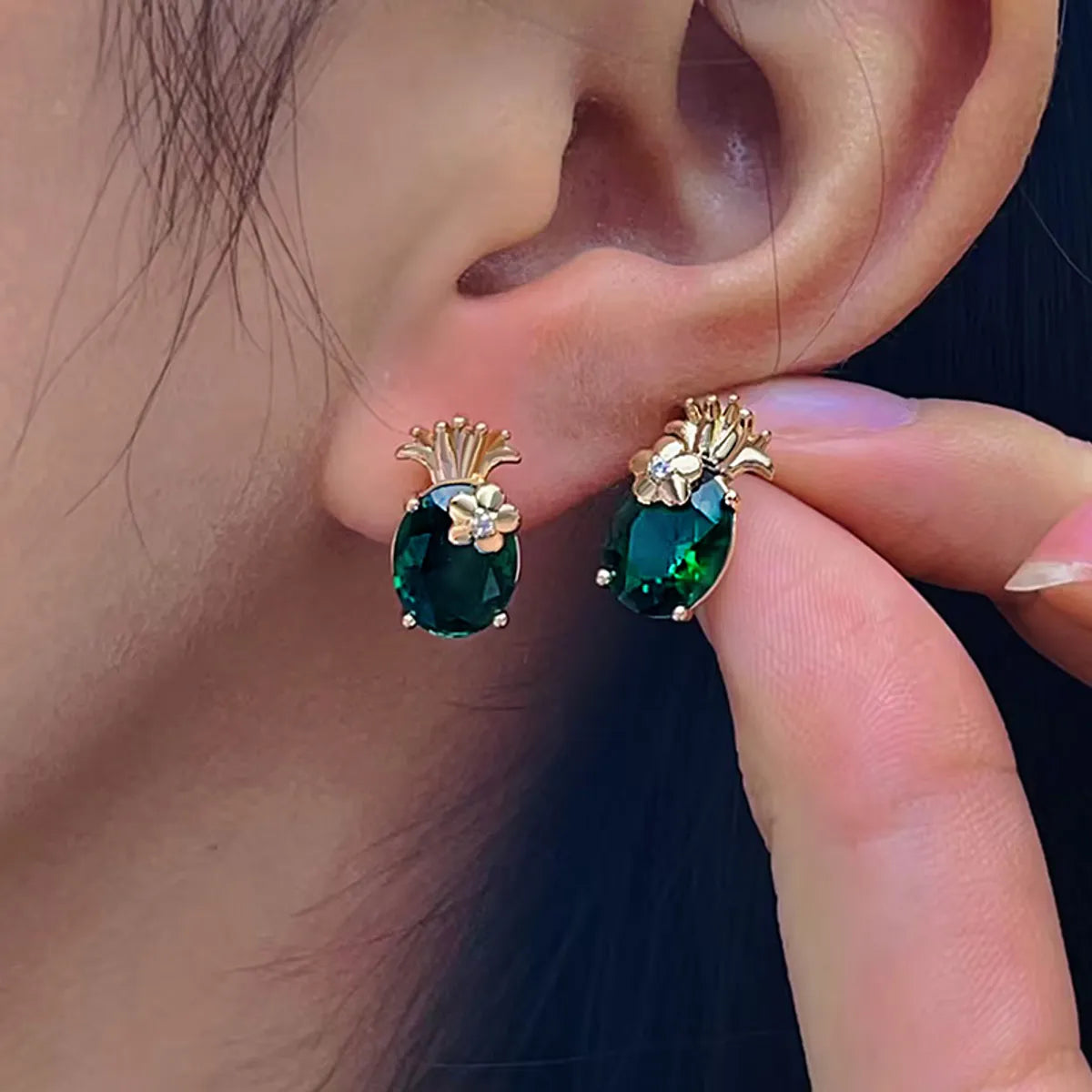 1 Pair Basic Xuping Pineapple Plating Inlay Alloy Artificial Gemstones 18k Gold Plated Ear Studs