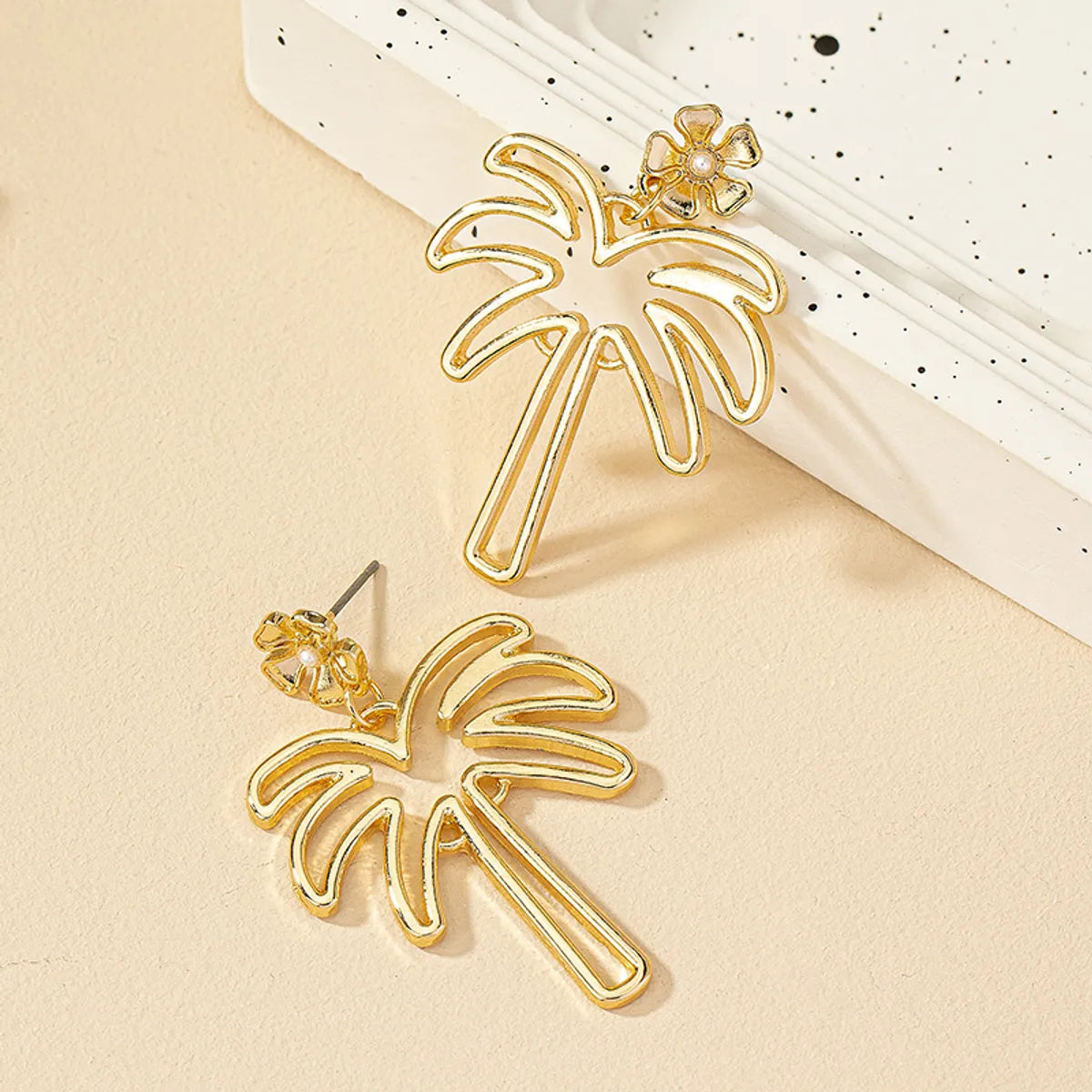 1 Pair Beach Coconut Tree Plating Inlay Alloy Artificial Pearls Gold Plated Drop Earrings