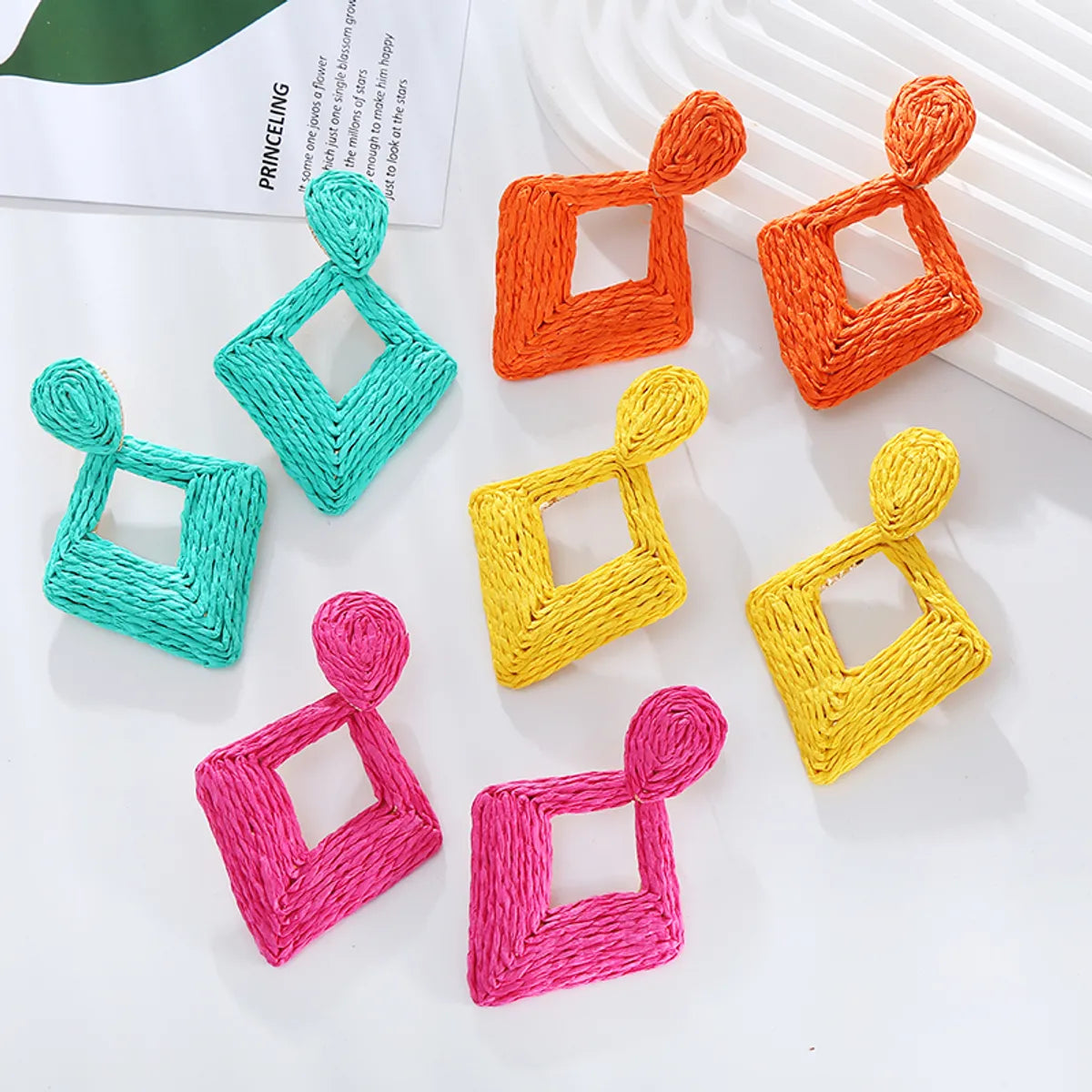 1 Pair Bohemian Geometric Rhombus Handmade Alloy Raffia Drop Earrings