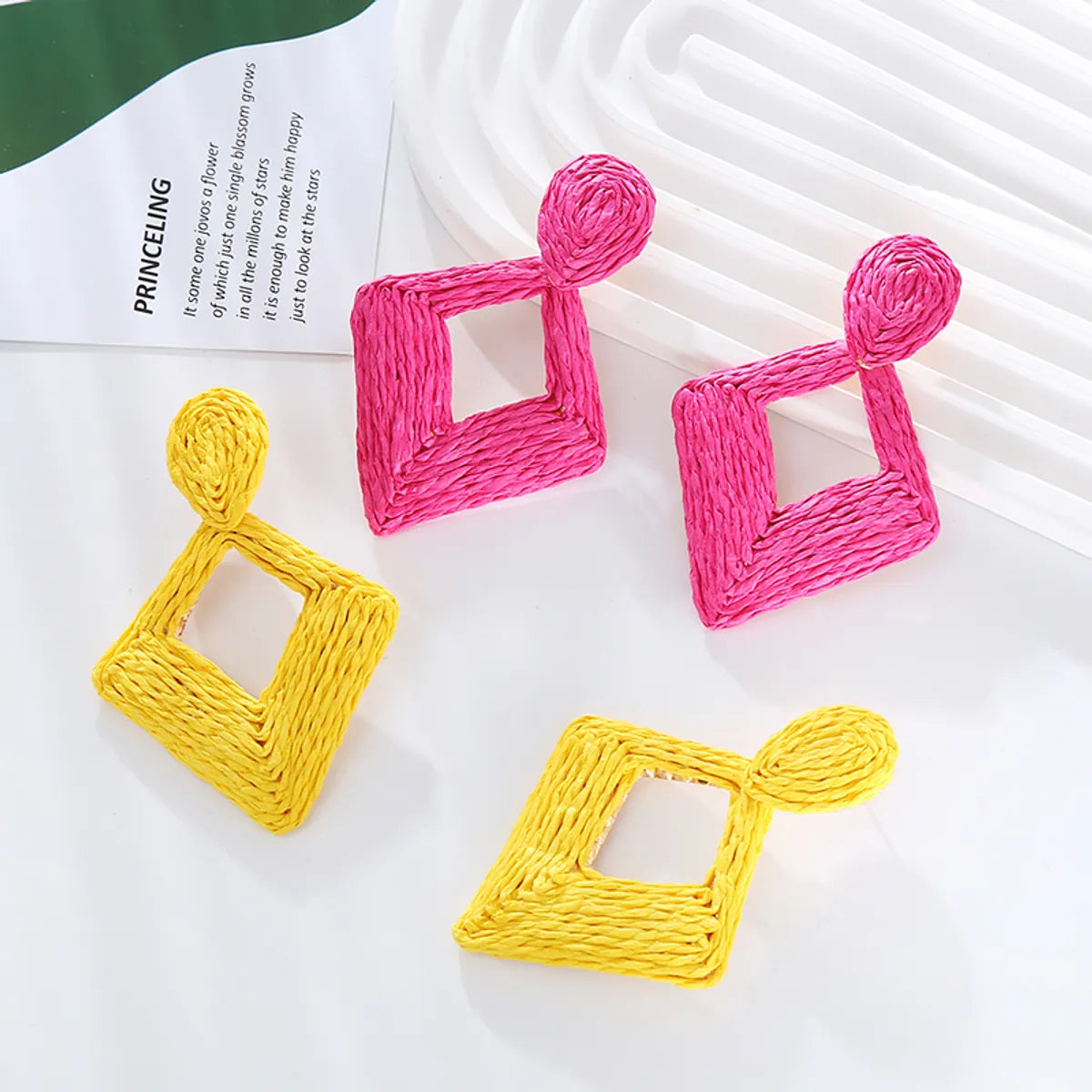 1 Pair Bohemian Geometric Rhombus Handmade Alloy Raffia Drop Earrings