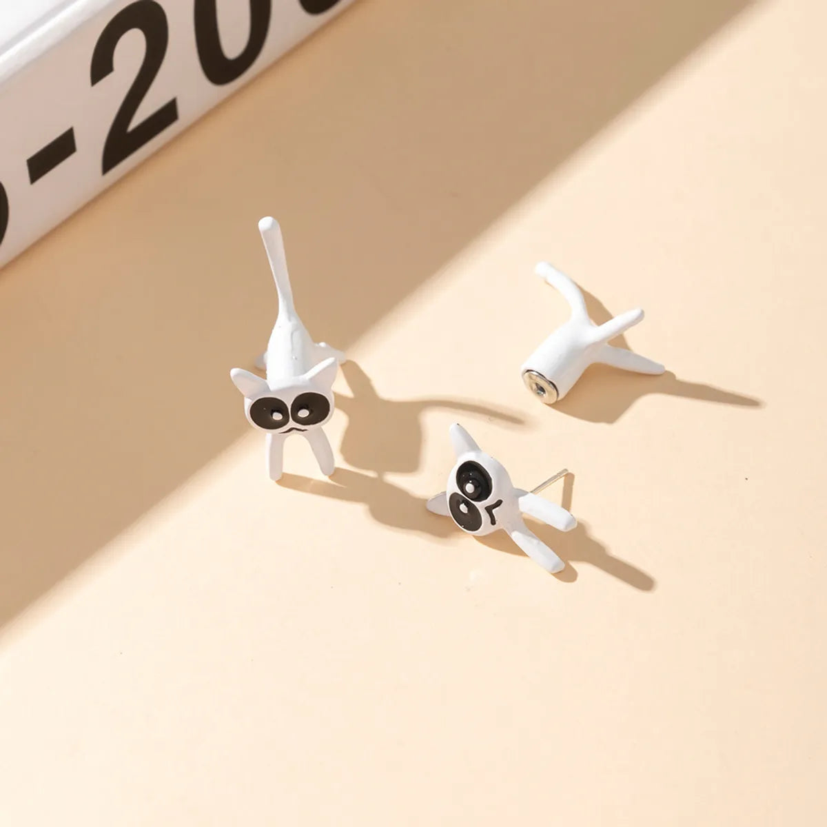 1 Pair Cartoon Style Cat Plating Alloy Ear Studs