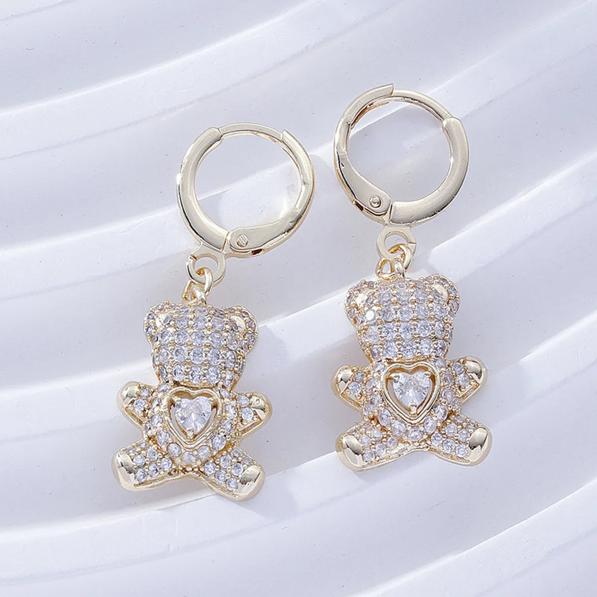 1 Pair Cartoon Style Cute Bear Heart Shape Inlay Copper Zircon Drop Earrings