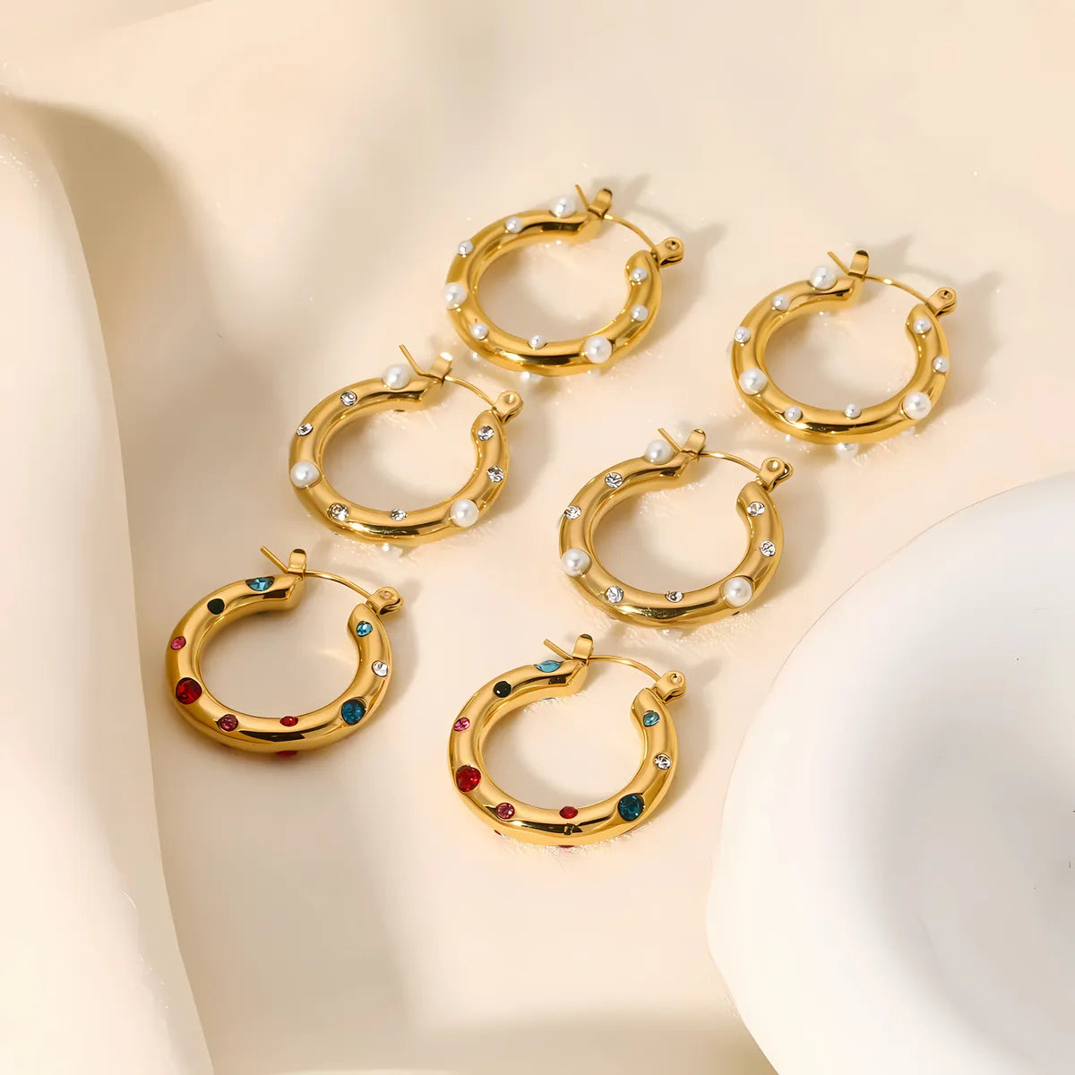 1 Pair Casual Circle Round Polishing Plating Inlay Stainless Steel Artificial Pearls 18k Gold Plated Earrings