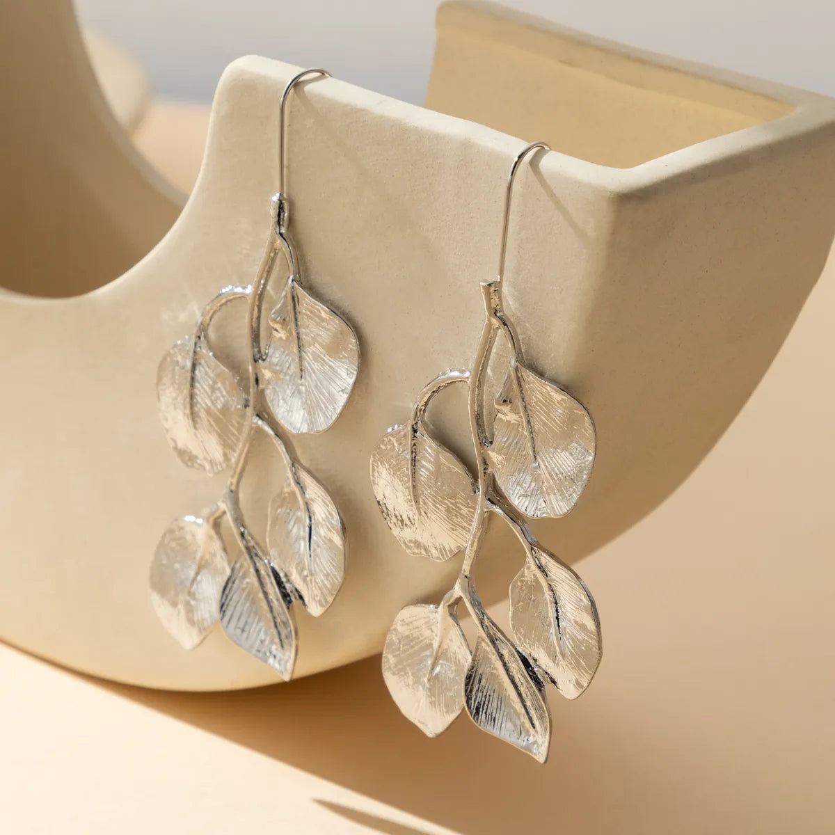 1 Pair Casual Classic Style Roman Style Asymmetrical Leaf Asymmetrical Plating Titanium Steel Drop Earrings