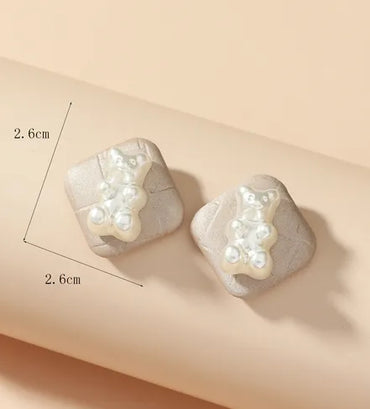 1 Pair Casual Cute Bear Rhombus Alloy Ear Studs