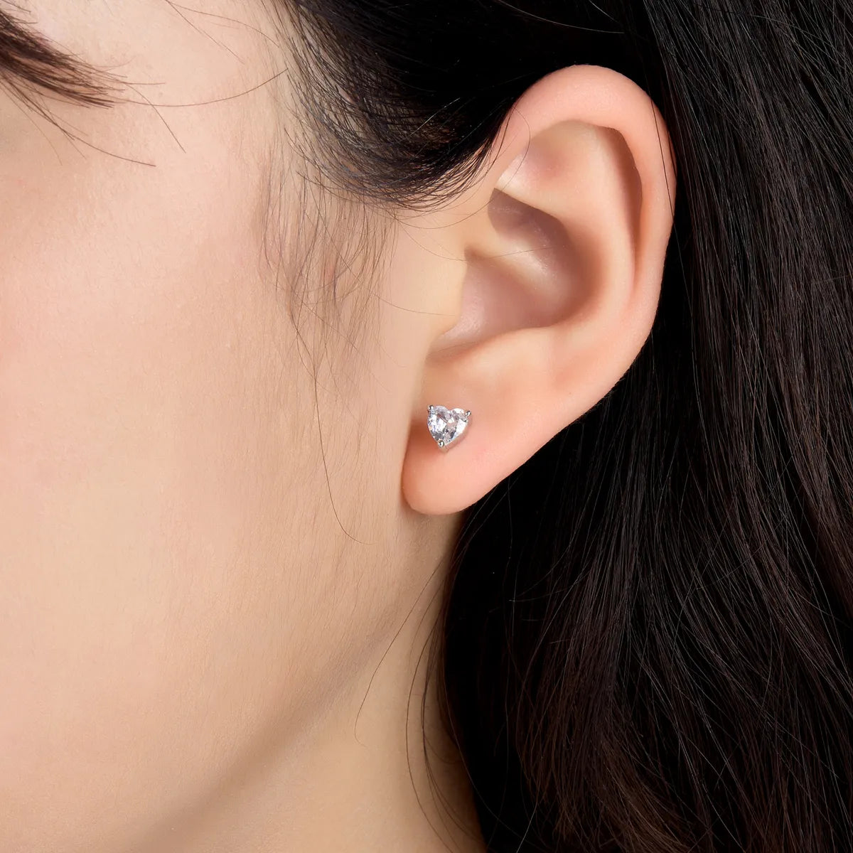 1 Pair Casual Cute Solid Color Heart Shape Plating Inlay Sterling Silver Zircon White Gold Plated Ear Studs