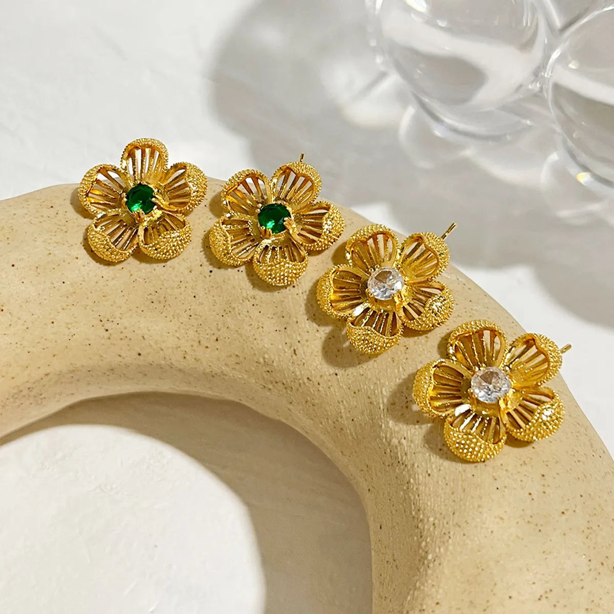 1 Pair Casual Elegant Flower Plating Inlay Copper Zircon Ear Studs