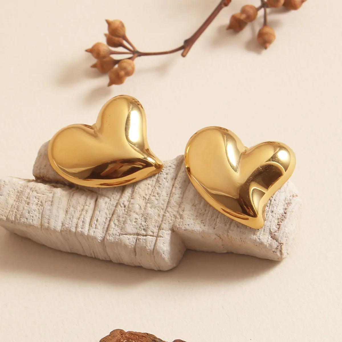 1 Pair Casual Elegant Luxurious Heart Shape Solid Color 304 Stainless Steel 18K Gold Plated Drop Earrings Ear Studs