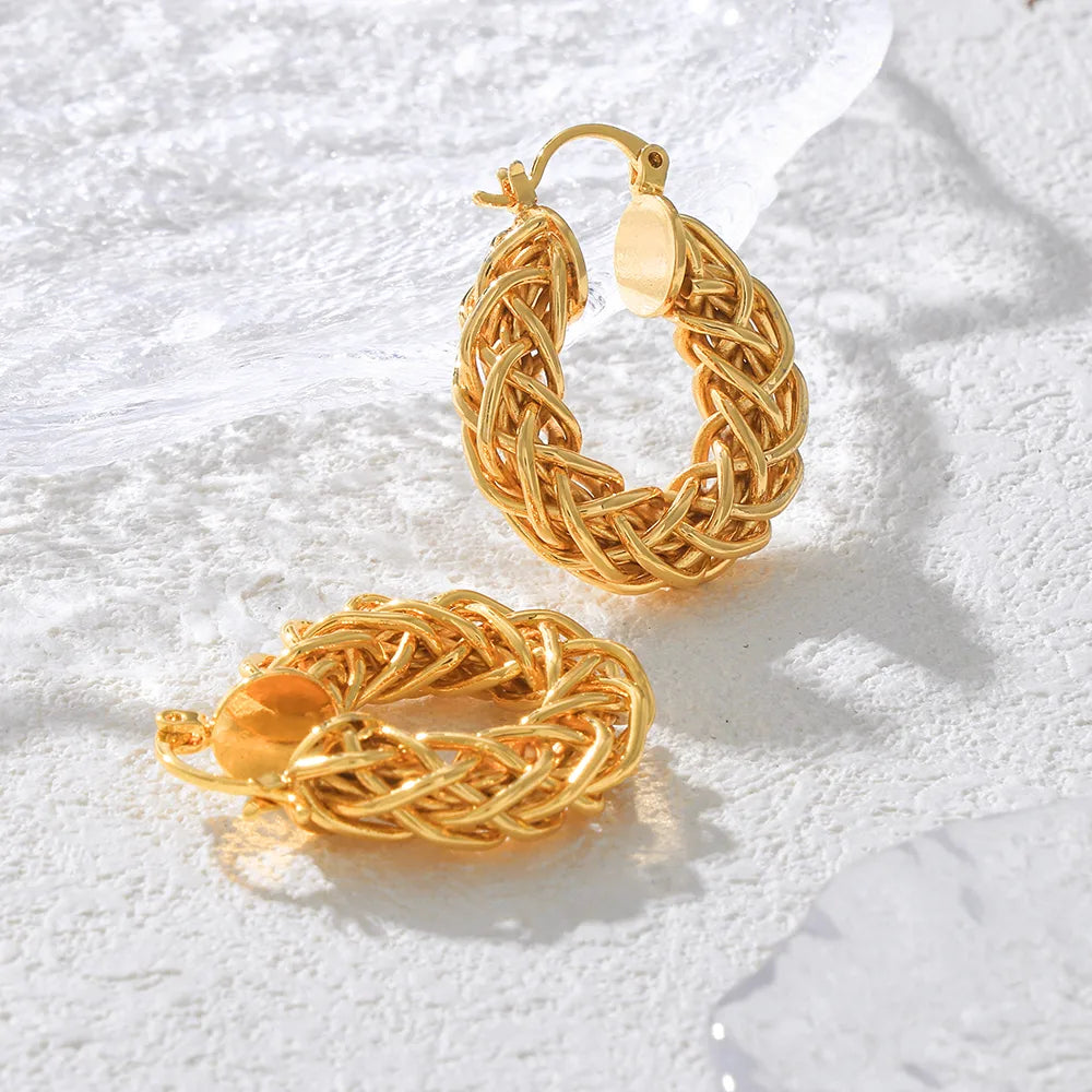 1 Pair Casual Elegant Modern Style Twist Plating Copper 18K Gold Plated Earrings