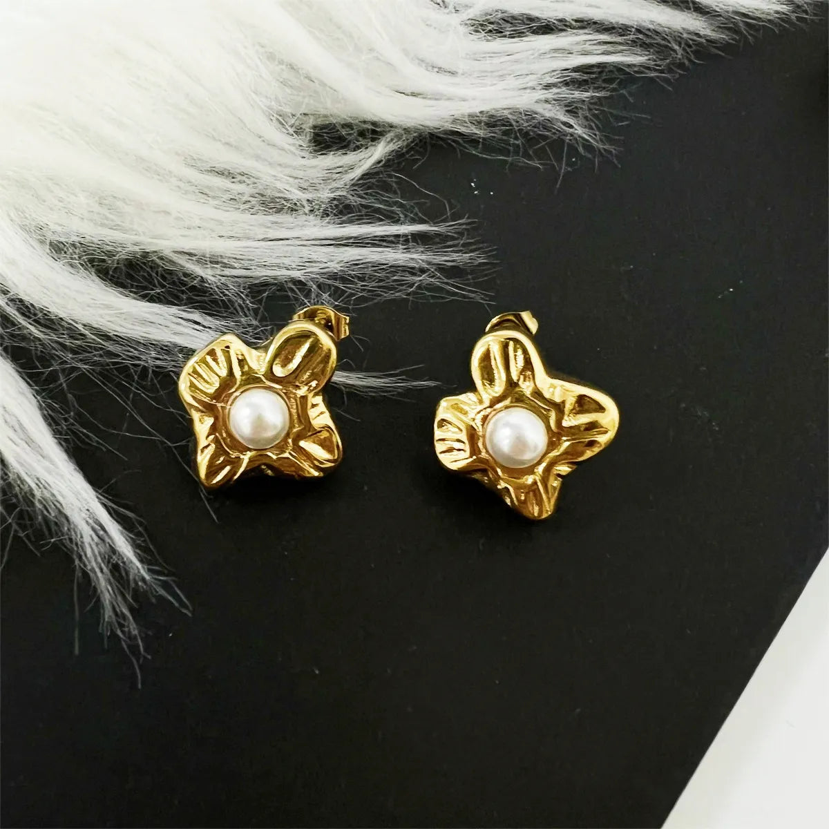 1 Pair Casual Elegant Romantic Geometric Flower Rectangle Inlay 304 Stainless Steel Pearl Ear Studs