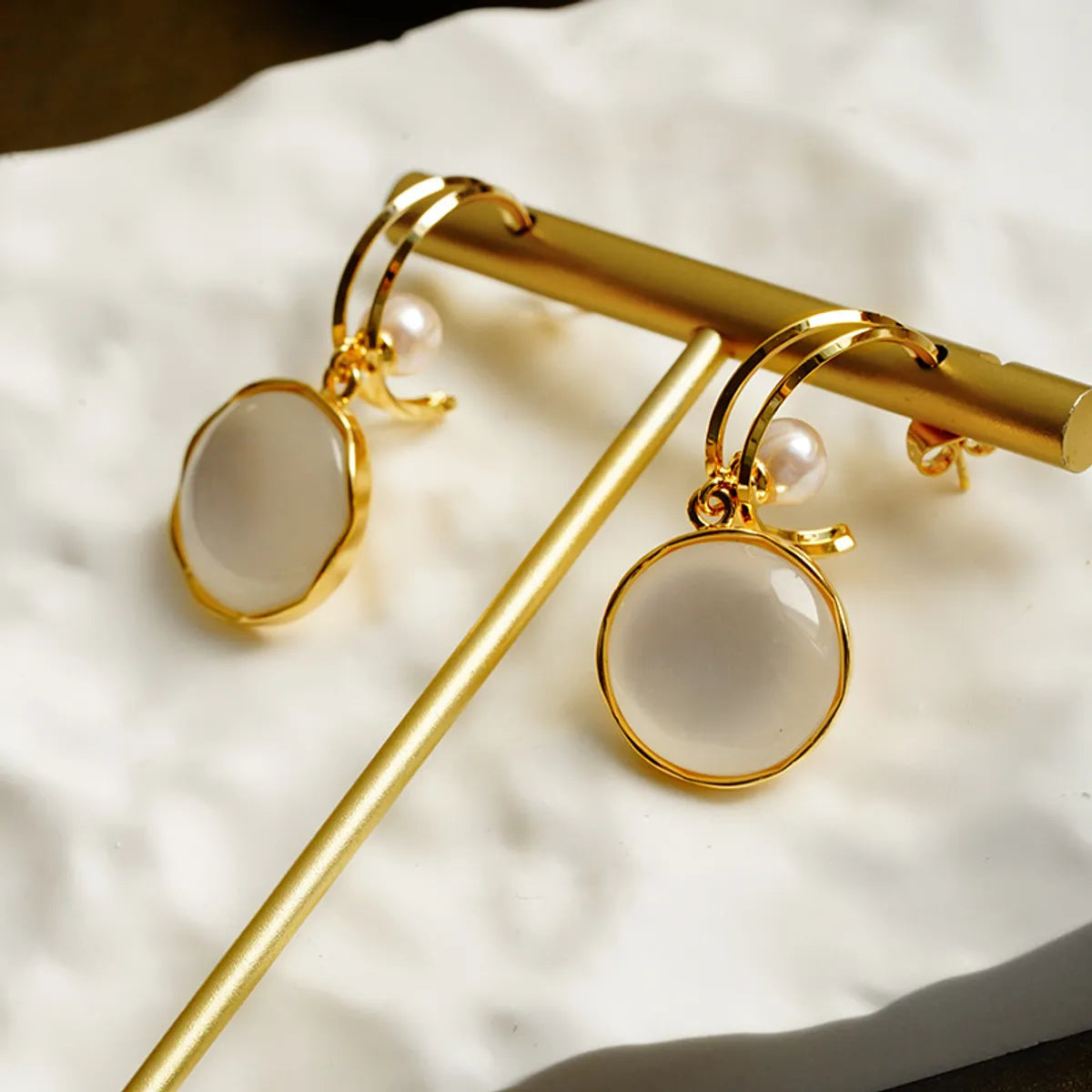 1 Pair Casual Elegant Round Opal Copper Pearl 18K Gold Plated Ear Studs