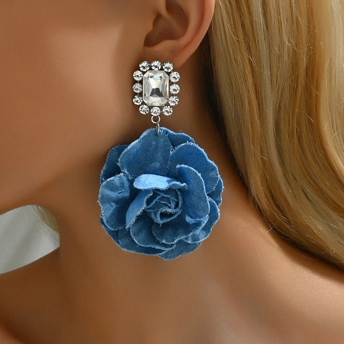 1 Pair Casual Elegant Streetwear Flower Inlay Alloy Denim Rhinestones Drop Earrings