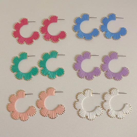 1 Pair Casual Ethnic Style Simple Style C Shape Flower Synthetic Fibre Alloy Ear Studs