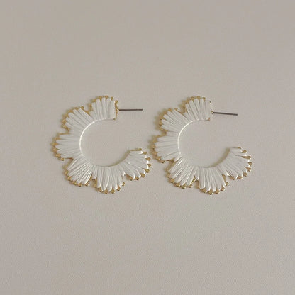 1 Pair Casual Ethnic Style Simple Style C Shape Flower Synthetic Fibre Alloy Ear Studs