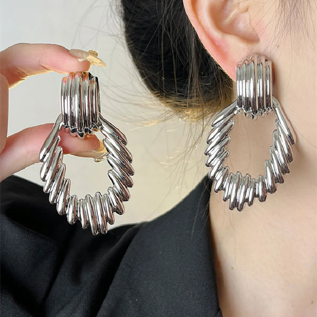 1 Pair Casual Exaggerated Geometric Plating Alloy Drop Earrings