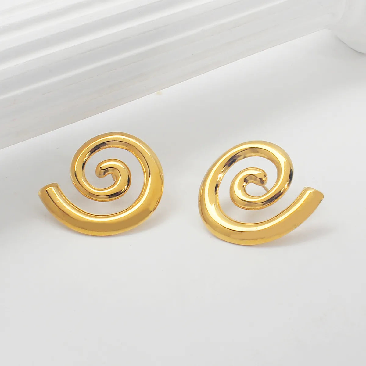 1 Pair Casual Exaggerated Simple Style Solid Color Alloy Ear Studs