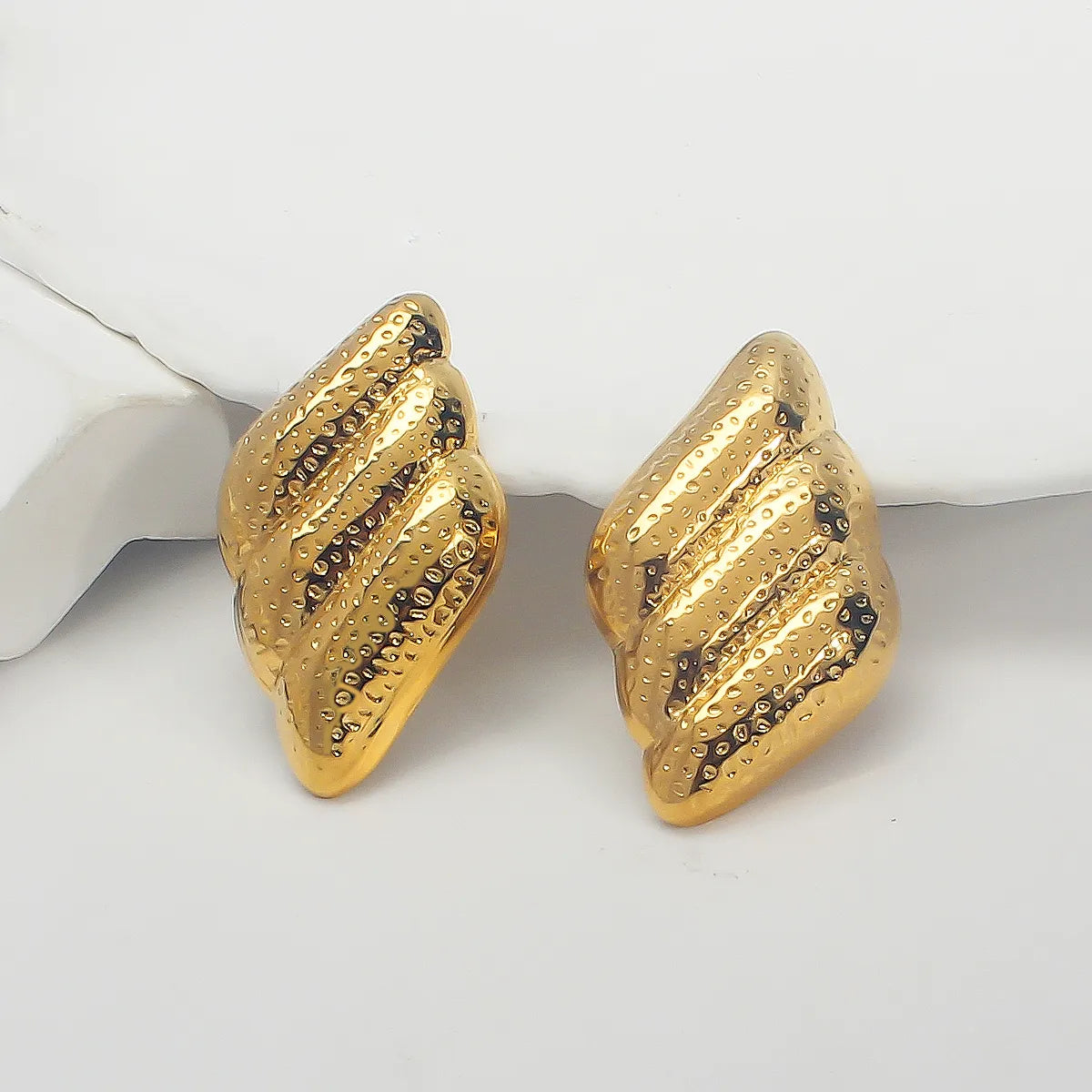 1 Pair Casual Exaggerated Simple Style Solid Color Alloy Ear Studs