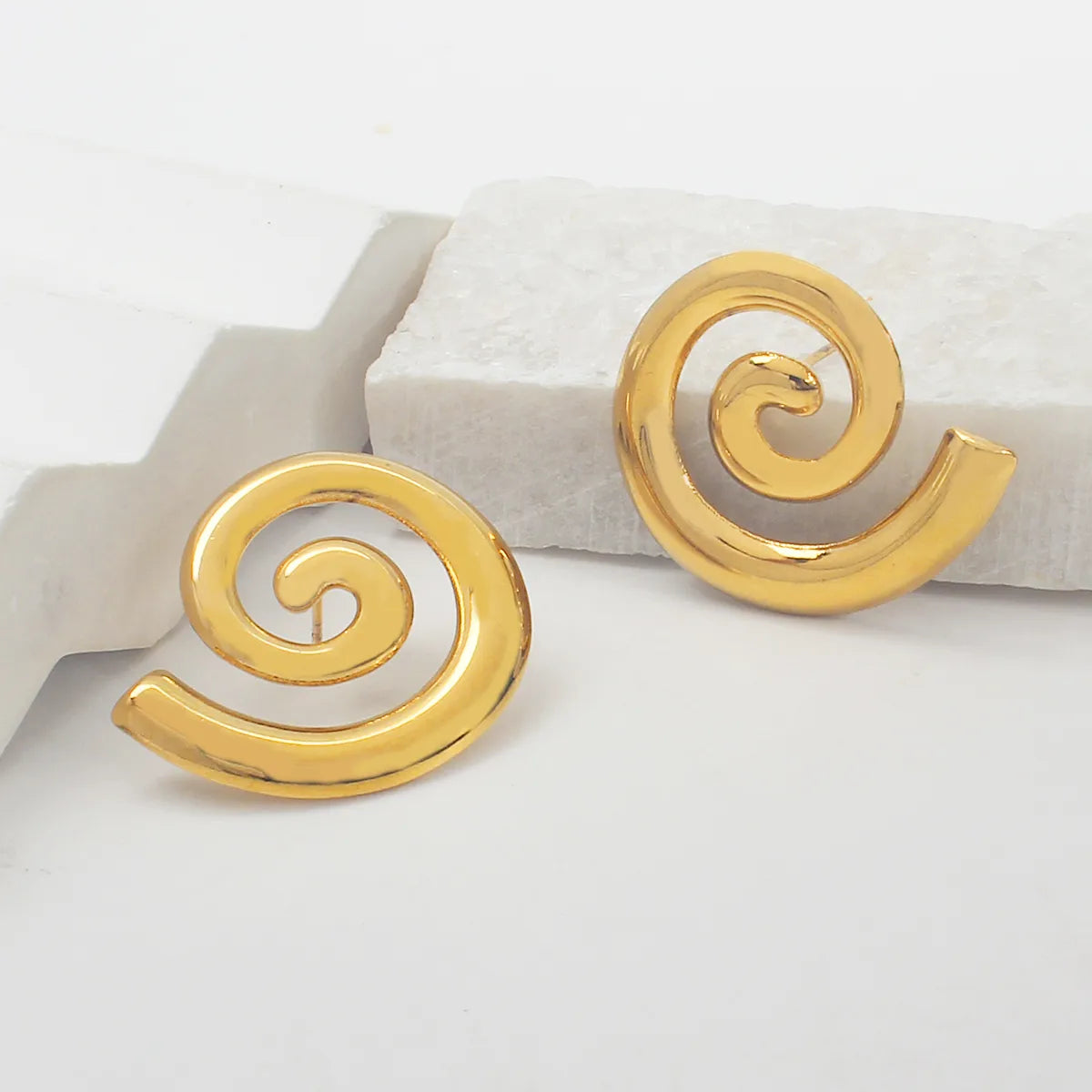 1 Pair Casual Exaggerated Simple Style Solid Color Alloy Ear Studs