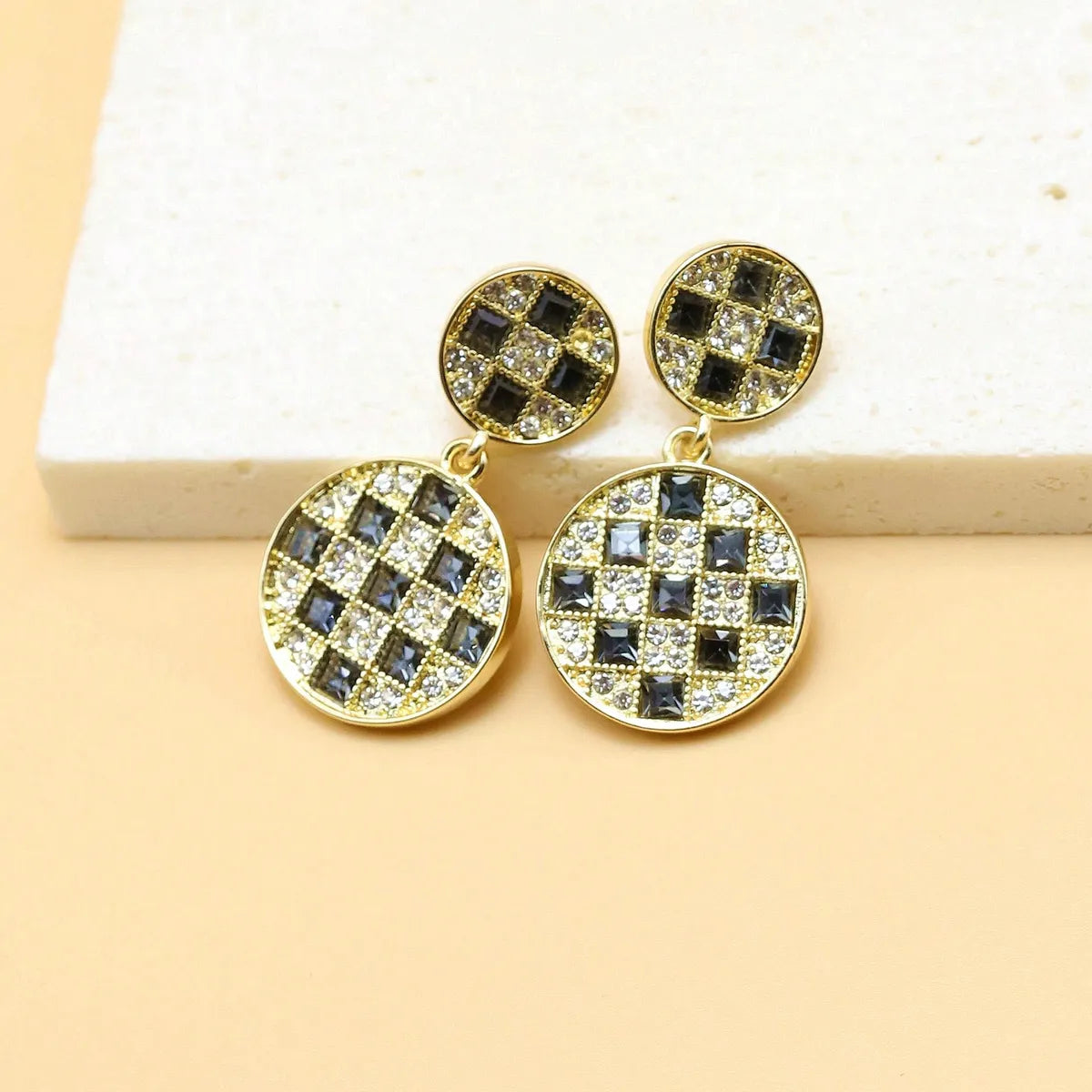 1 Pair Casual French Style Geometric Inlay Alloy Rhinestones Gold Plated Drop Earrings