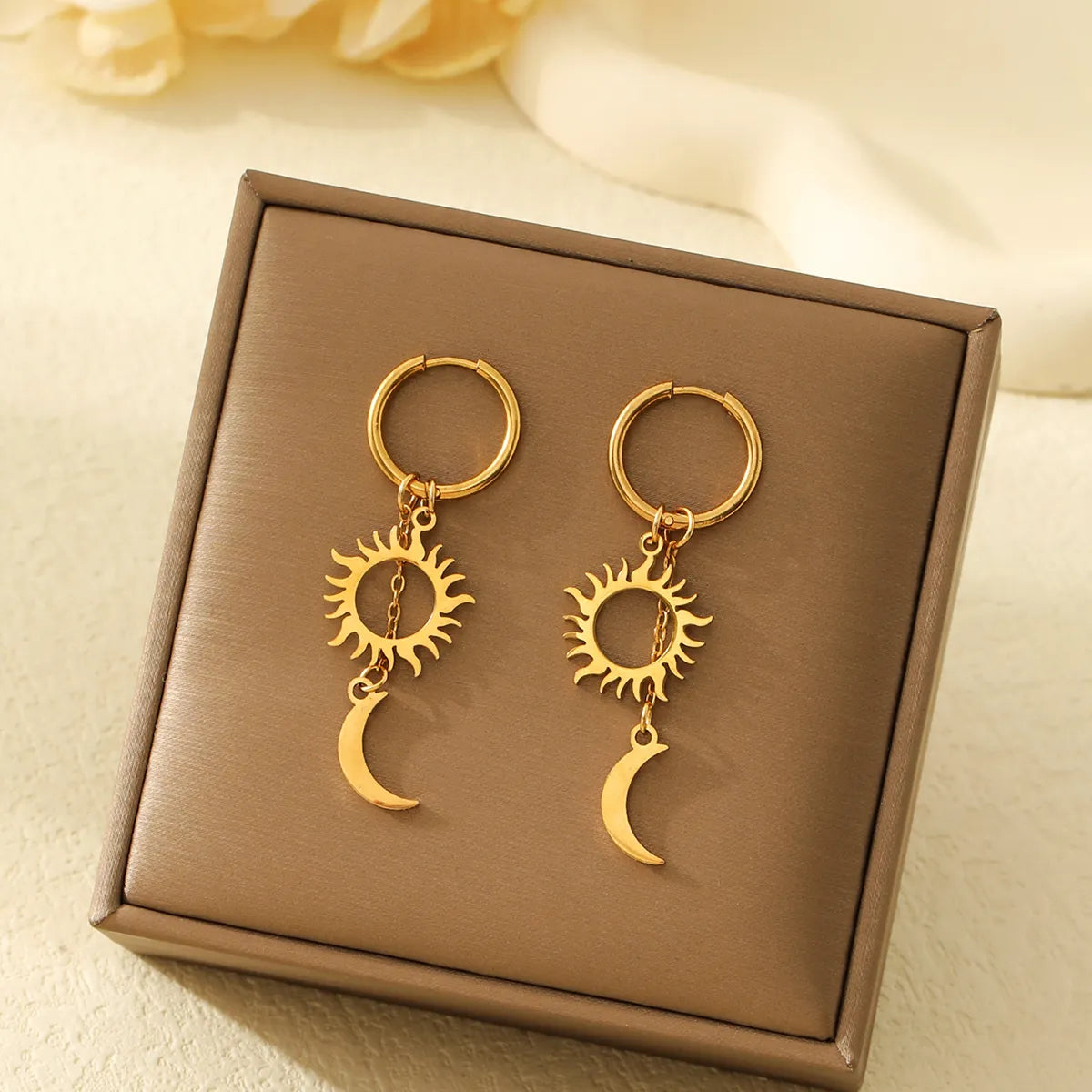 1 Pair Casual Glam Simple Style Sun Moon Plating 304 Stainless Steel 18K Gold Plated Drop Earrings