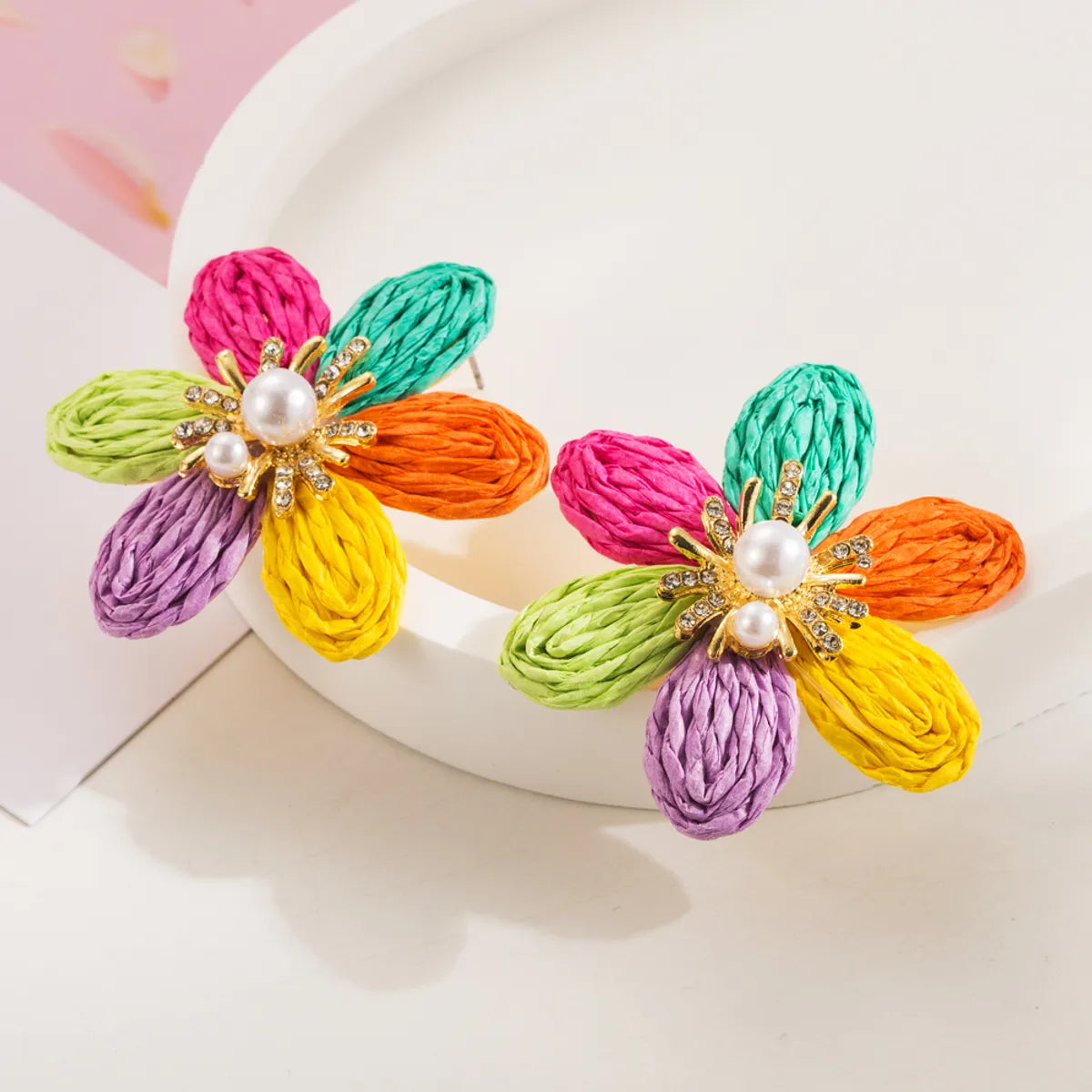 1 Pair Casual Hawaiian Beach Flower Braid Inlay Alloy Raffia Artificial Pearls Rhinestones 14K Gold Plated Ear Studs