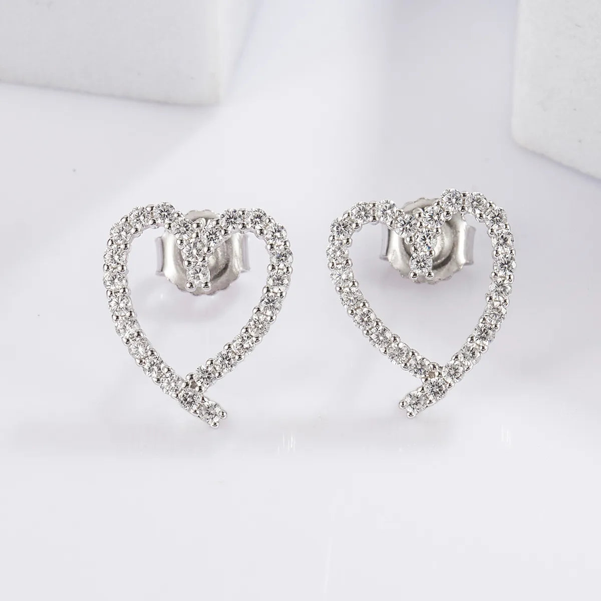 1 Pair Casual Heart Shape Dragonfly Butterfly Inlay Sterling Silver Zircon White Gold Plated Ear Studs