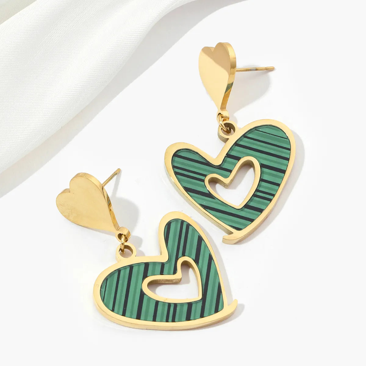 1 Pair Casual Heart Shape Polishing Plating Inlay Titanium Steel Rhinestones Drop Earrings