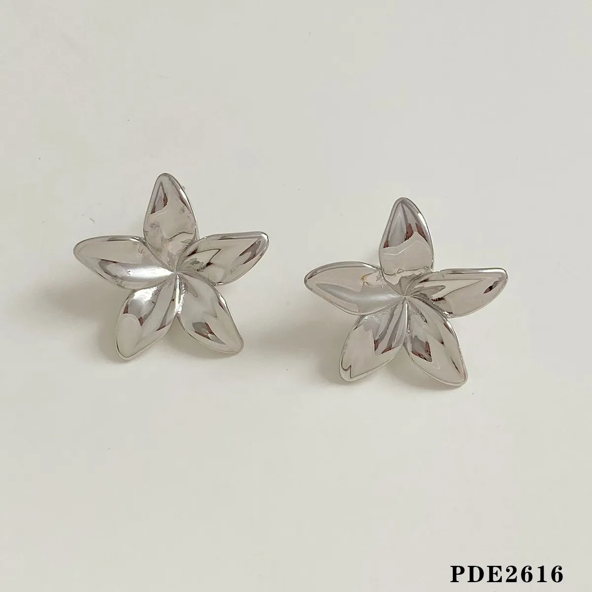 1 Pair Casual Modern Style Leaves Flower Plating 304 Stainless Steel 16K Gold Plated White Gold Plated Gold Plated Ear Studs