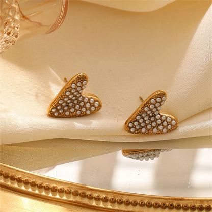 1 Pair Casual Retro Geometric Heart Shape Inlay Titanium Steel Artificial Pearls Ear Studs