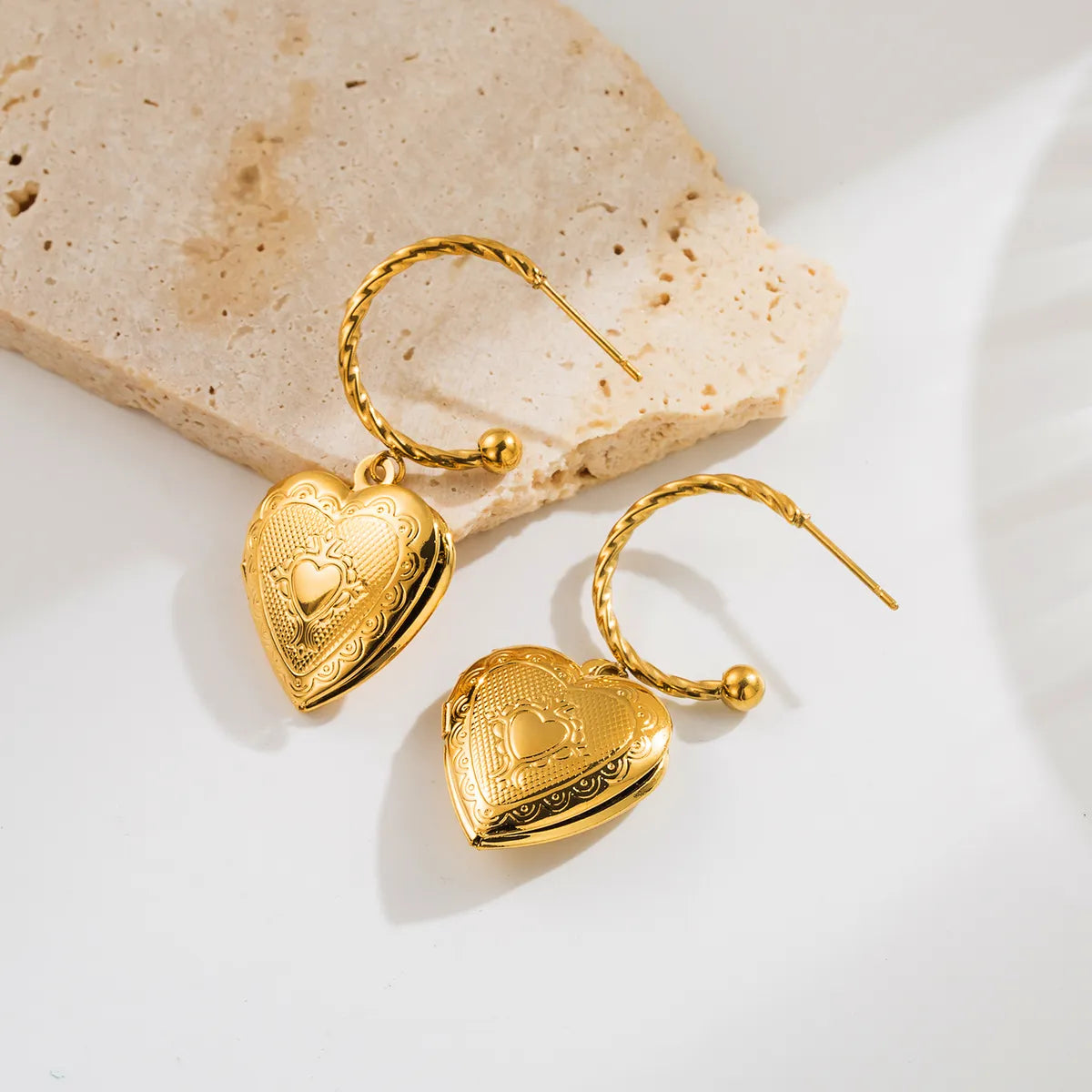 1 Pair Casual Retro Heart Shape 304 Stainless Steel 18K Gold Plated Drop Earrings