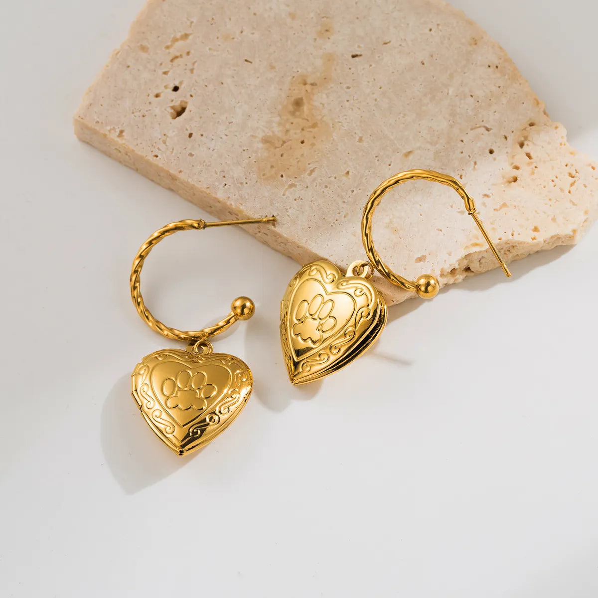 1 Pair Casual Retro Heart Shape 304 Stainless Steel 18K Gold Plated Drop Earrings