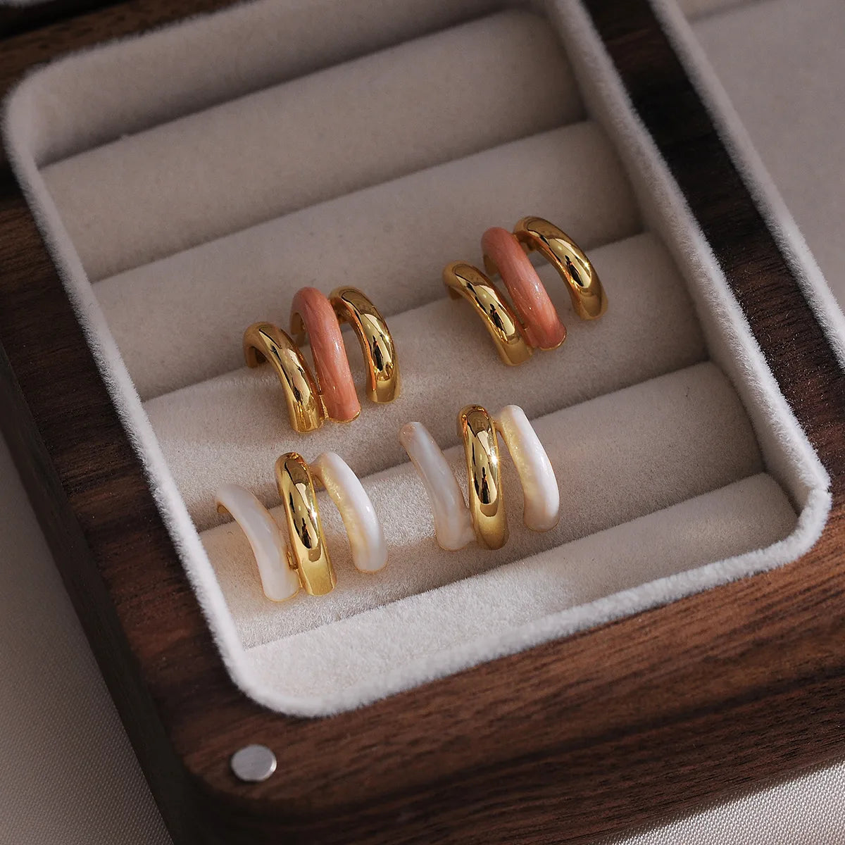 1 Pair Casual Simple Style C Shape Enamel Copper Ear Studs