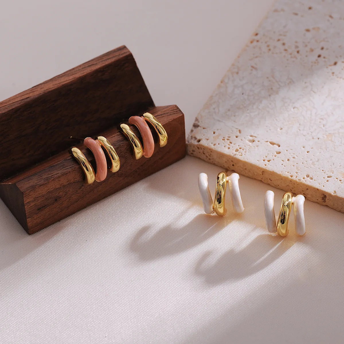 1 Pair Casual Simple Style C Shape Enamel Copper Ear Studs