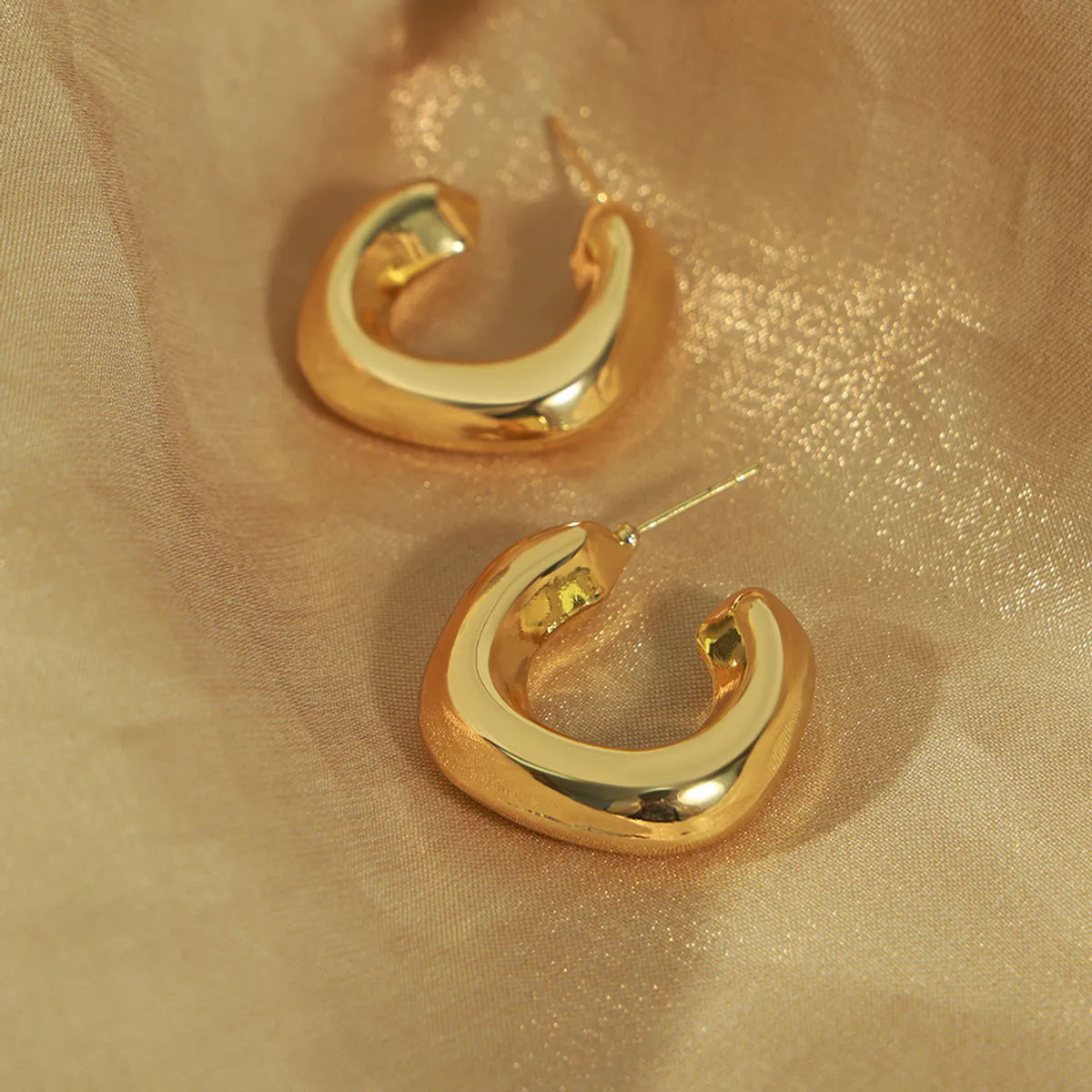 1 Pair Casual Simple Style C Shape Plating Copper 18k Gold Plated Ear Studs