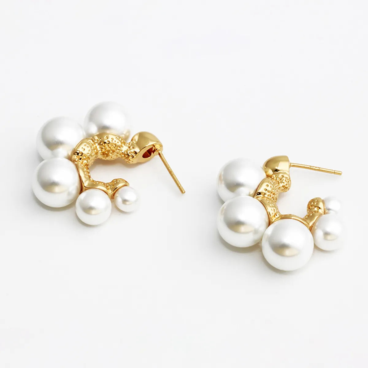 1 Pair Casual Simple Style Classic Style C Shape Round Inlay Copper Alloy Artificial Pearls Beads Ear Studs