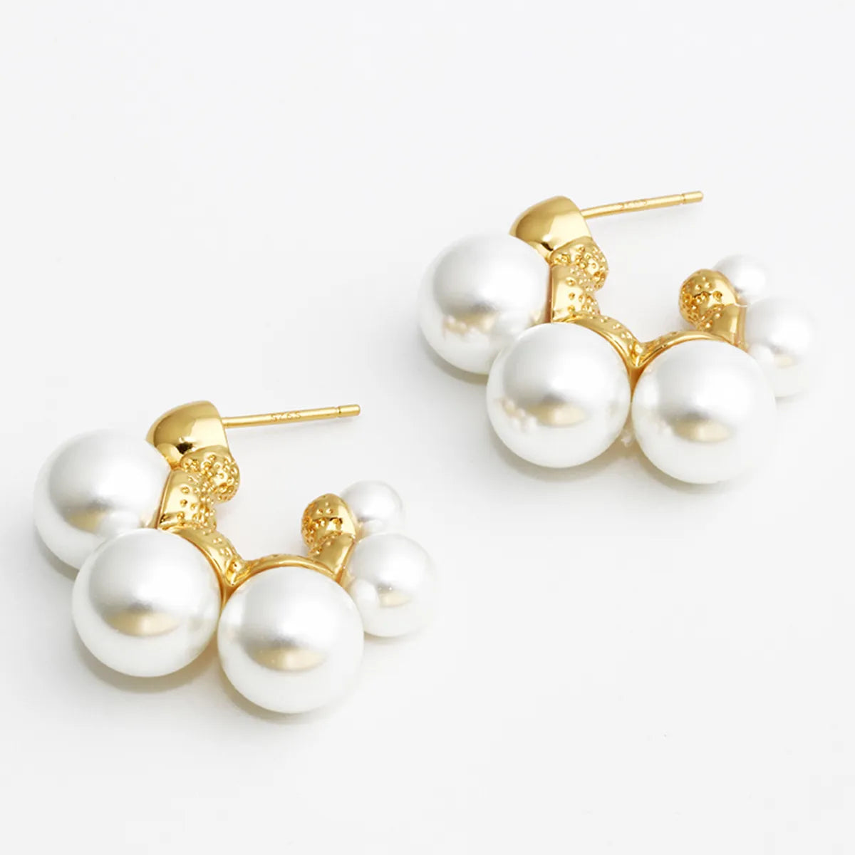 1 Pair Casual Simple Style Classic Style C Shape Round Inlay Copper Alloy Artificial Pearls Beads Ear Studs