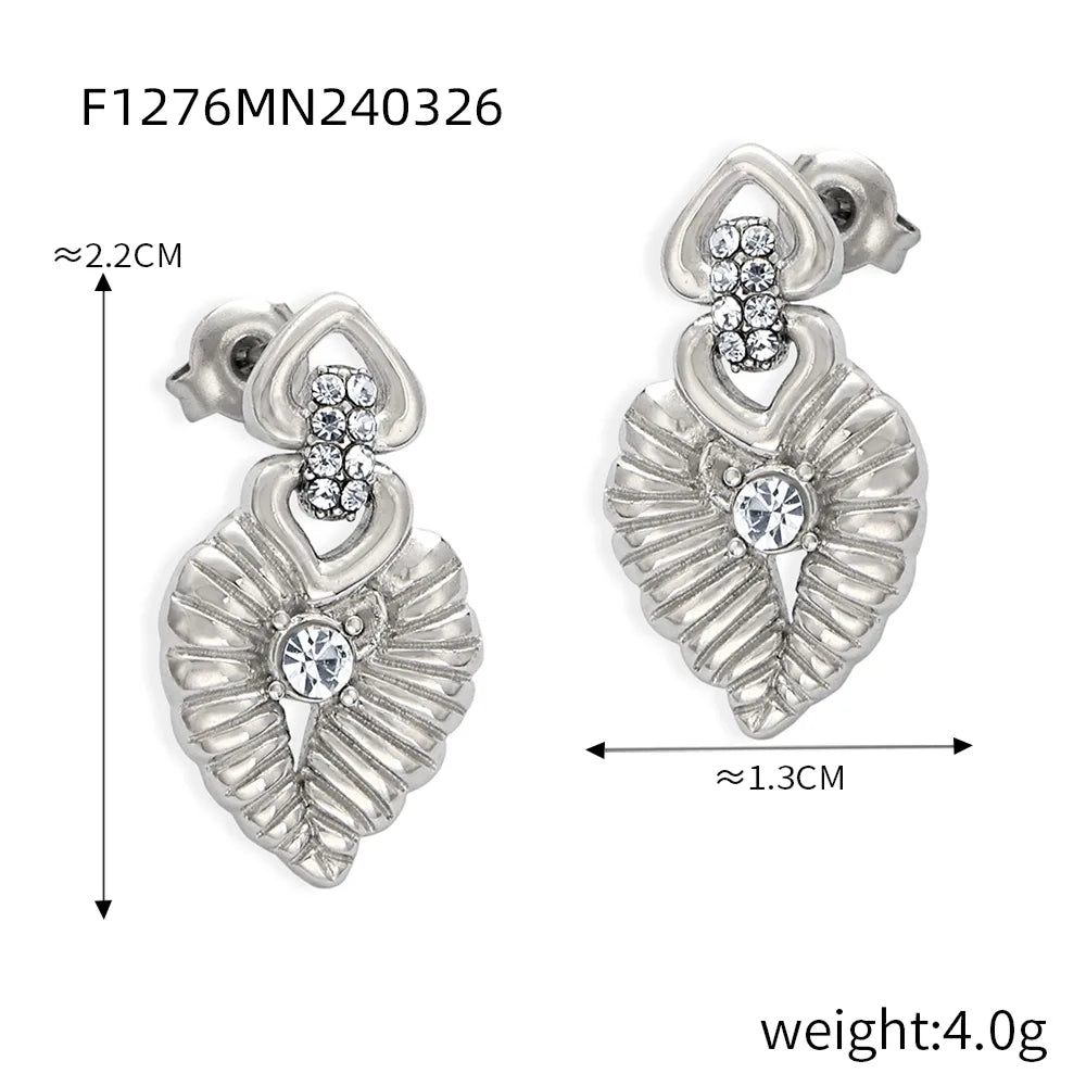 1 Pair Casual Simple Style Commute Flower Plating Inlay Titanium Steel Rhinestones 18K Gold Plated Ear Studs