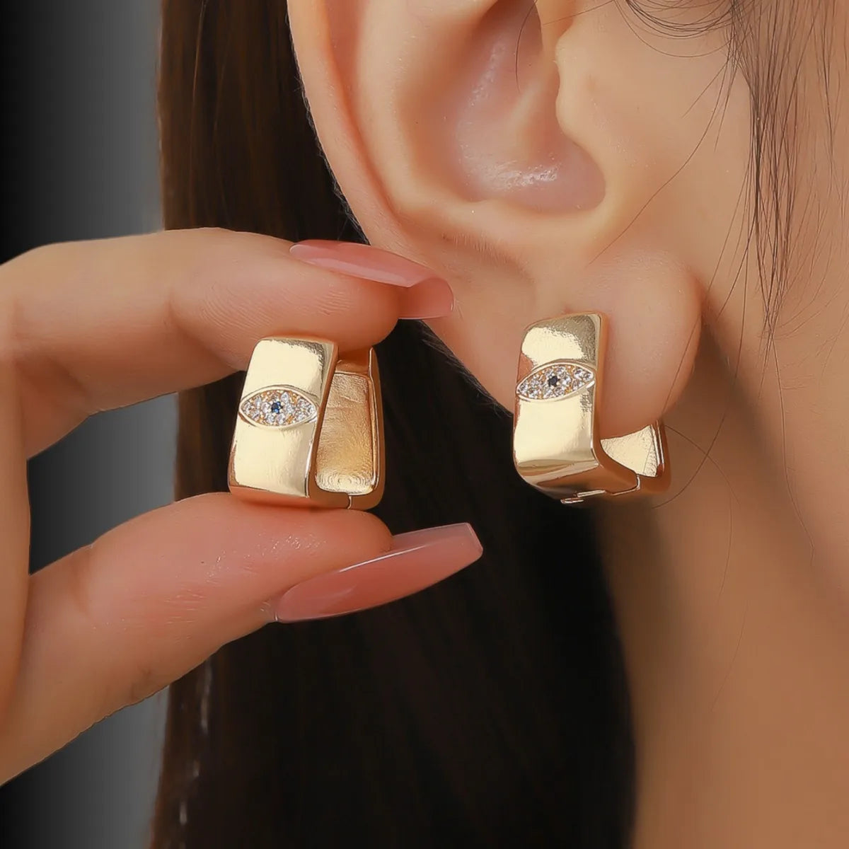 1 Pair Casual Simple Style Eye Inlay Copper Zircon Earrings