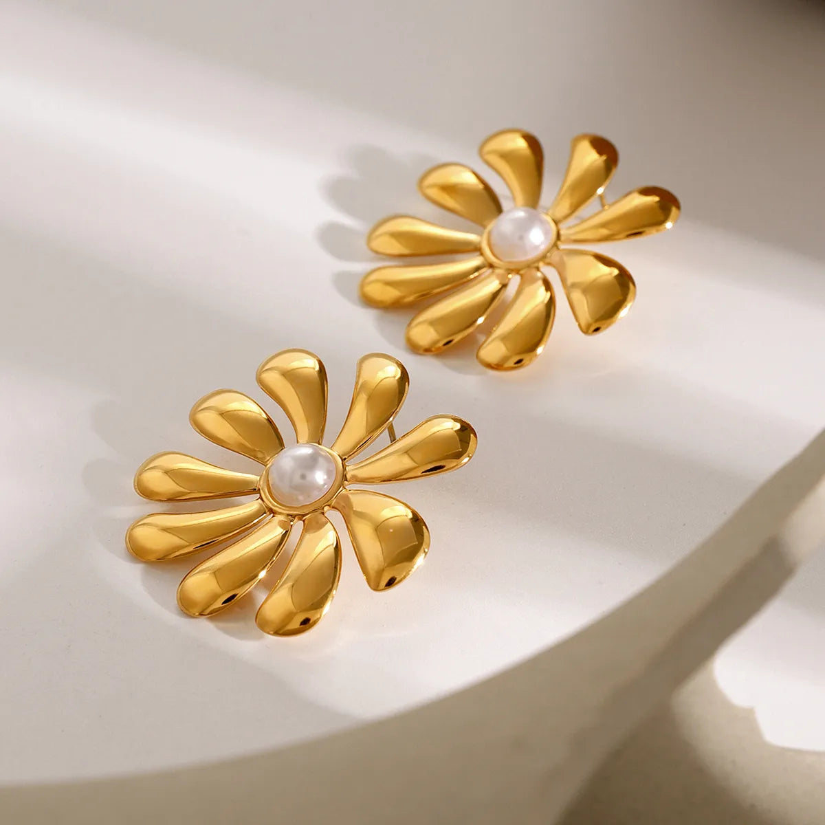 1 Pair Casual Simple Style Flower Plating 304 Stainless Steel 18K Gold Plated Ear Studs