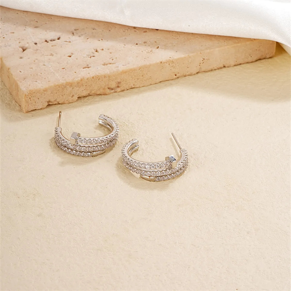 1 Pair Casual Simple Style Geometric Copper Zircon Silver Plated Ear Studs